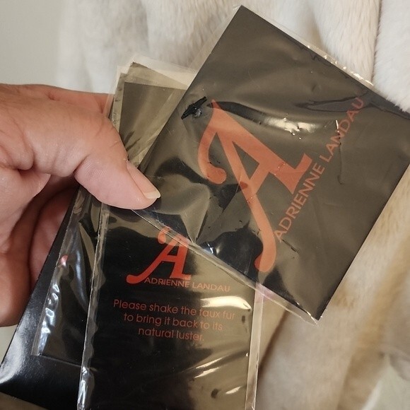 Adrienne Landau Faux Fur Water Fall Open Front Coat Size 1X NWT - Picture 4 of 16